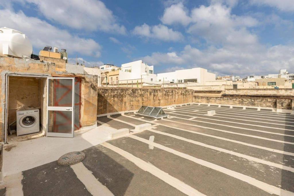 Spacious 4-Bedrooms Townhouse In Tas-Sliema Exteriör bild