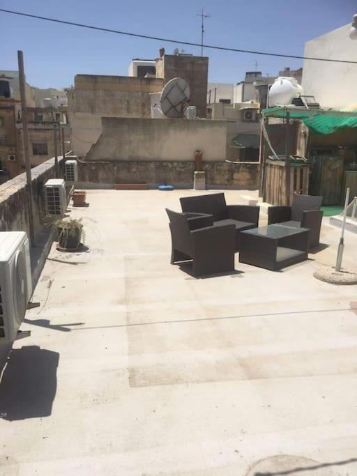 Spacious 4-Bedrooms Townhouse In Tas-Sliema Exteriör bild