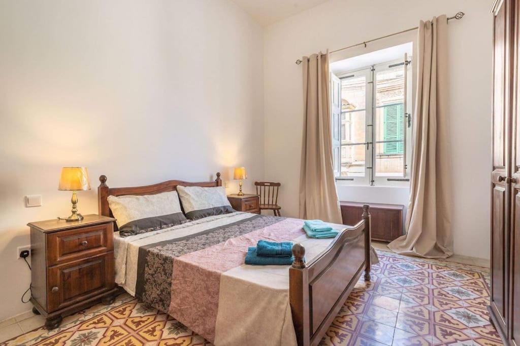 Spacious 4-Bedrooms Townhouse In Tas-Sliema Exteriör bild