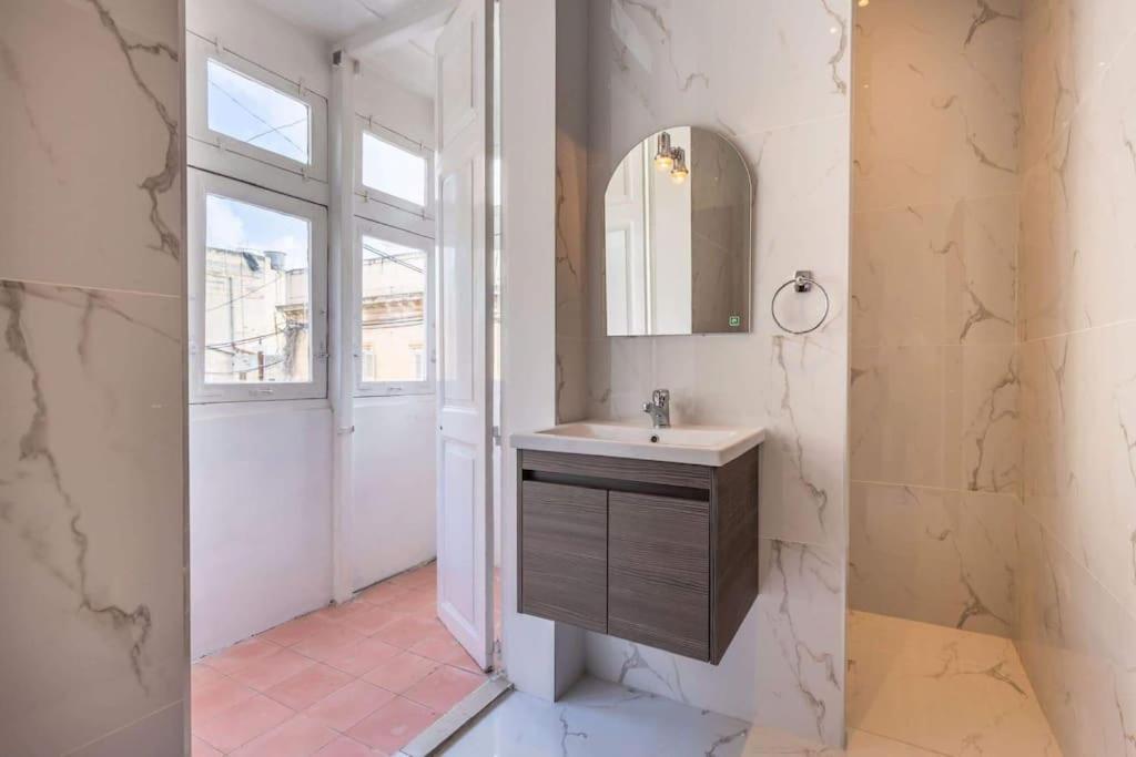 Spacious 4-Bedrooms Townhouse In Tas-Sliema Exteriör bild
