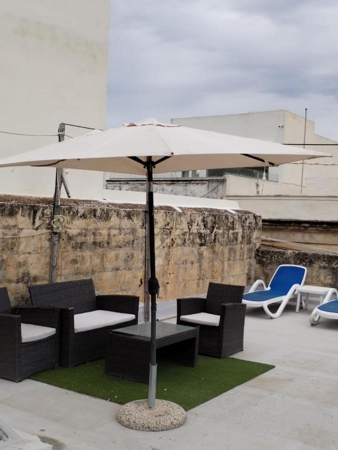 Spacious 4-Bedrooms Townhouse In Tas-Sliema Exteriör bild